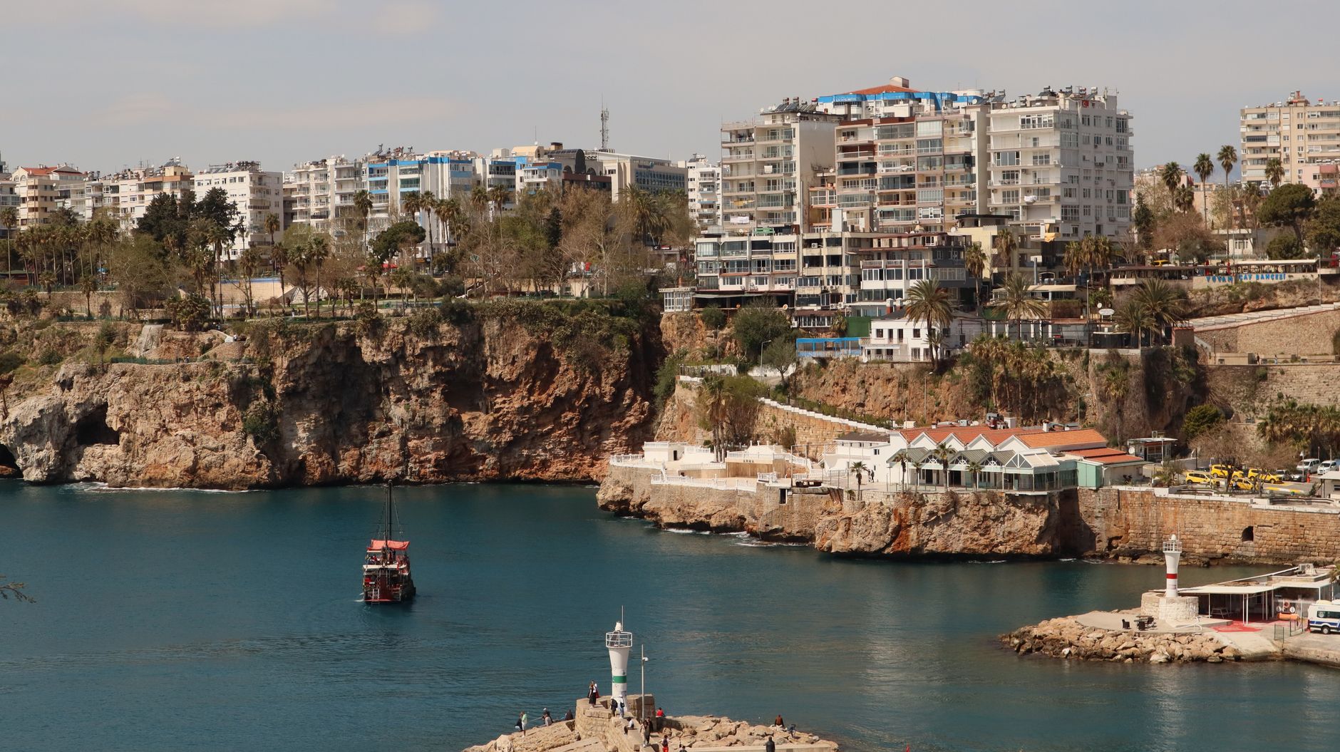 Antalya Airport to Konakli transfer: How do I get from AYT to Konaklı?